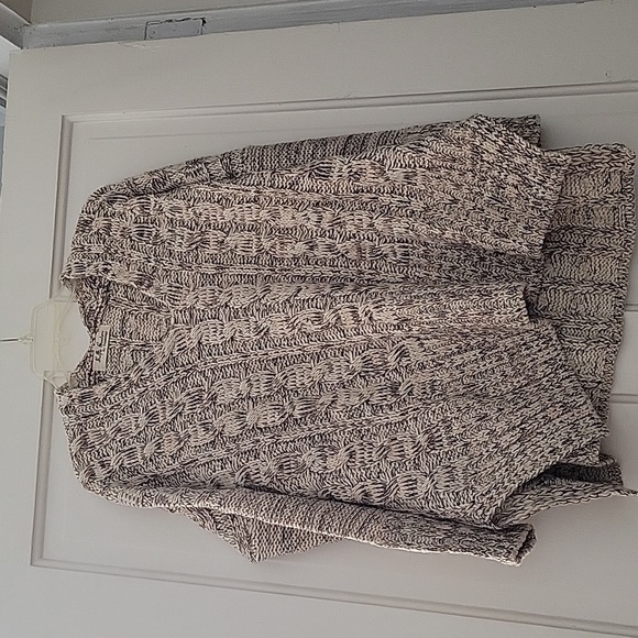 Tunic Sweater - Picture 1 of 1